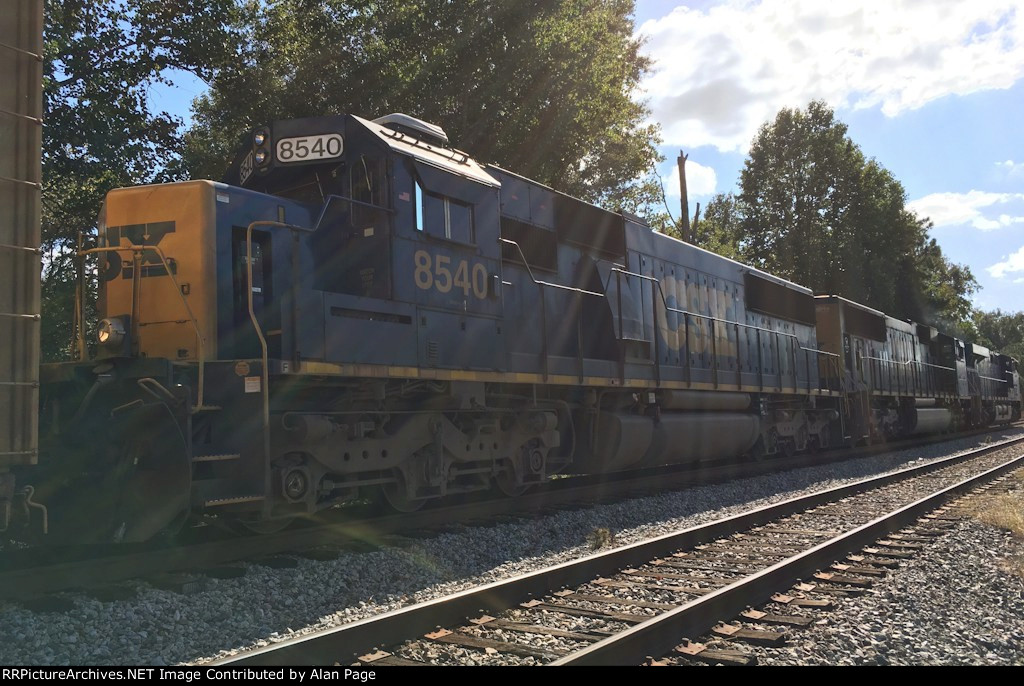 CSX 8540 runs third